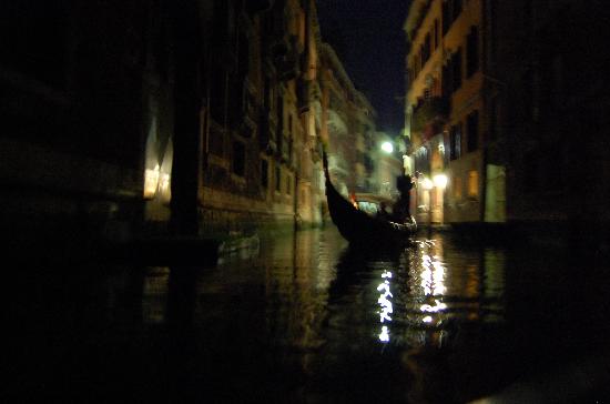 Charles Dickens’s dream of arriving in Venice by gondola at night