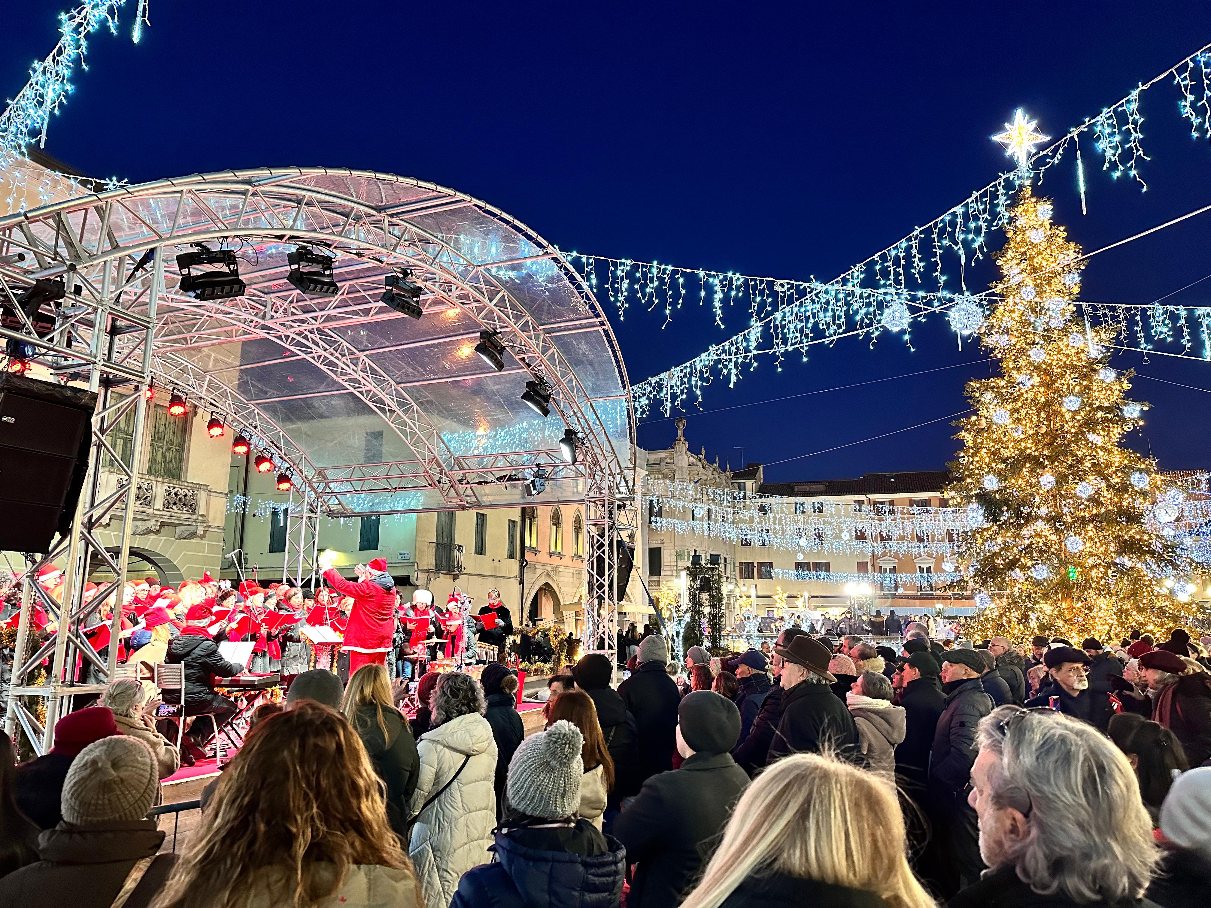 Venezia accende il Natale