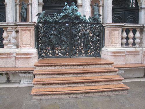 ingresso principale Campanile di San Marco