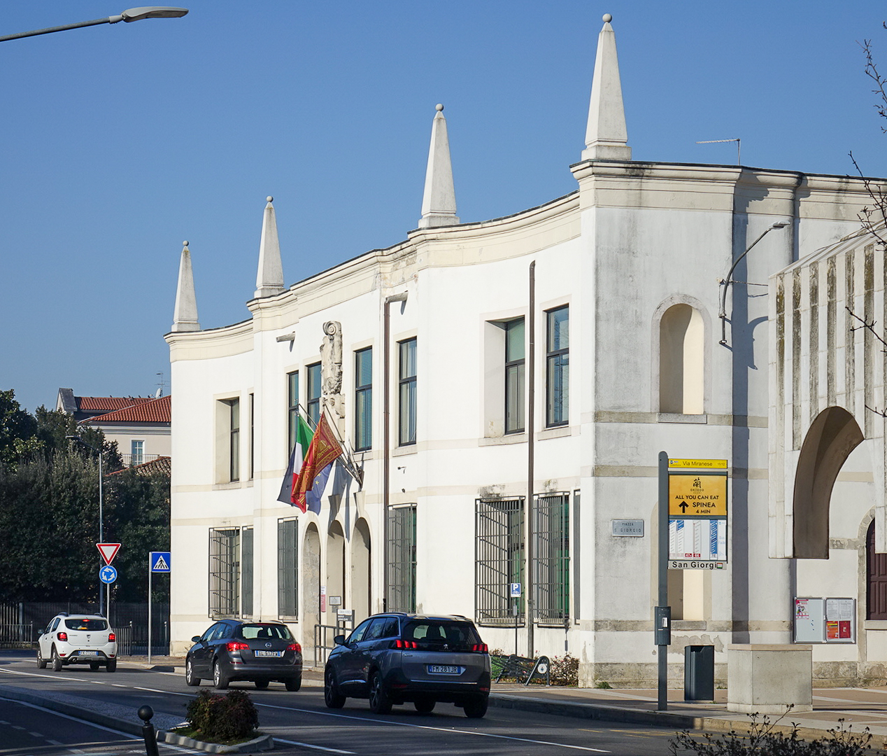 Foto facciata del Municipio di Chirignago - apre nuova finestra al click