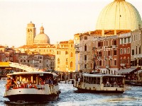 foto Vaporetti in Canal Grande a Venezia (ACTV)
